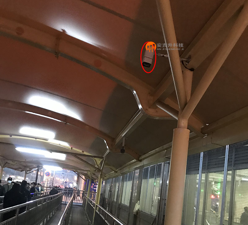 北京火車站采用我司客流統(tǒng)計系統(tǒng)管理進站客流量(圖3) 北京站3.jpg